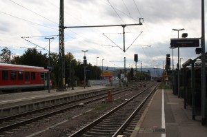 Sogar in Richtung Basel reicht er noch ein ganzes Stück über die Bahnsteige hinaus.