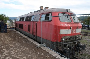 Die Baureihe 218 fuhr noch bis vor ca. 10 Jahren noch im Regelbetrieb auf der Hochrheinbahn. Zuletzt wieder im Aushilfsdienst während der Sperrung zwischen Erzingen und Schaffhausen.