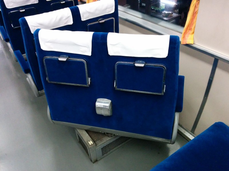 Sitze drehen kann man in Japan schon länger - so auch in diesem etwas älterem Limited Express
