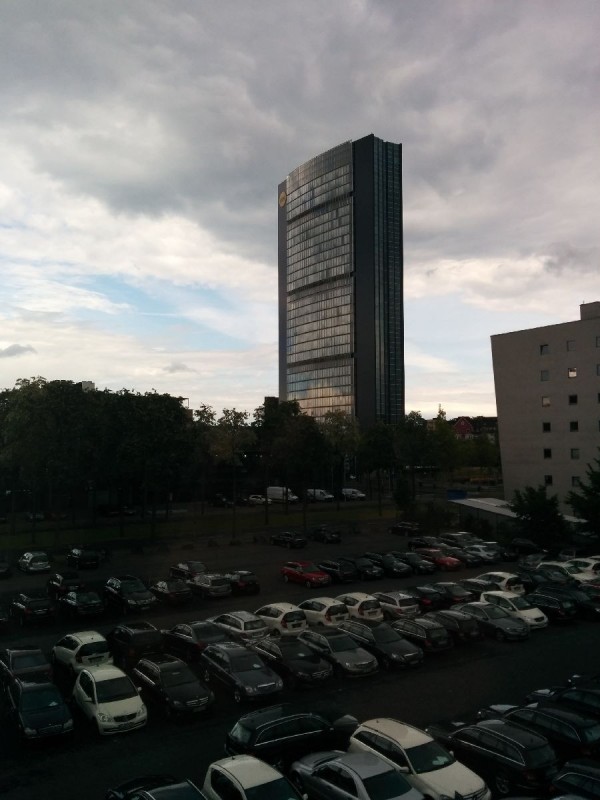 Aussicht aus dem Hotelzimmer, die Skyline von Düsseldorf.