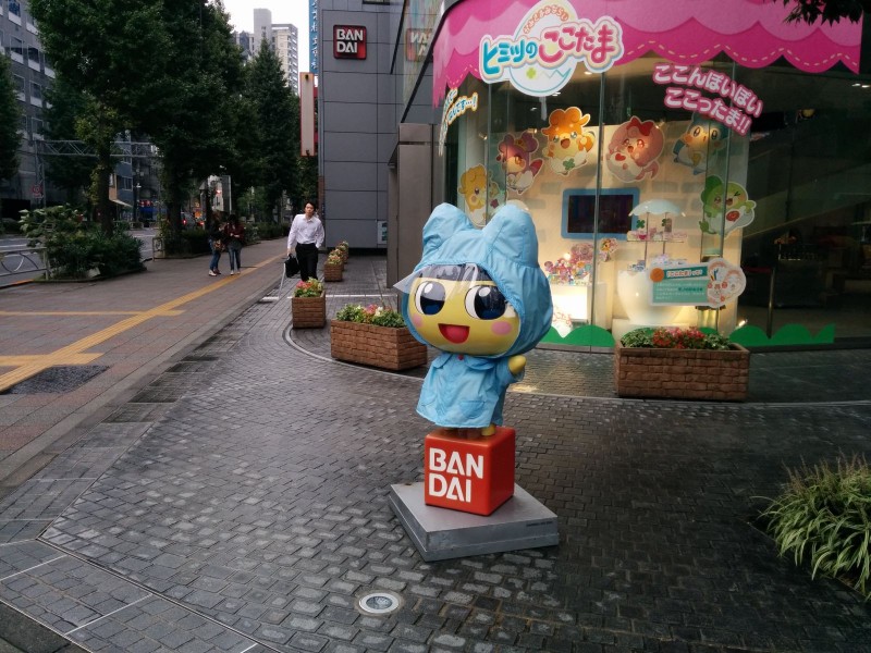 Nicht nur Schirme packt man in Japan an Regentagen in Plastik ein!